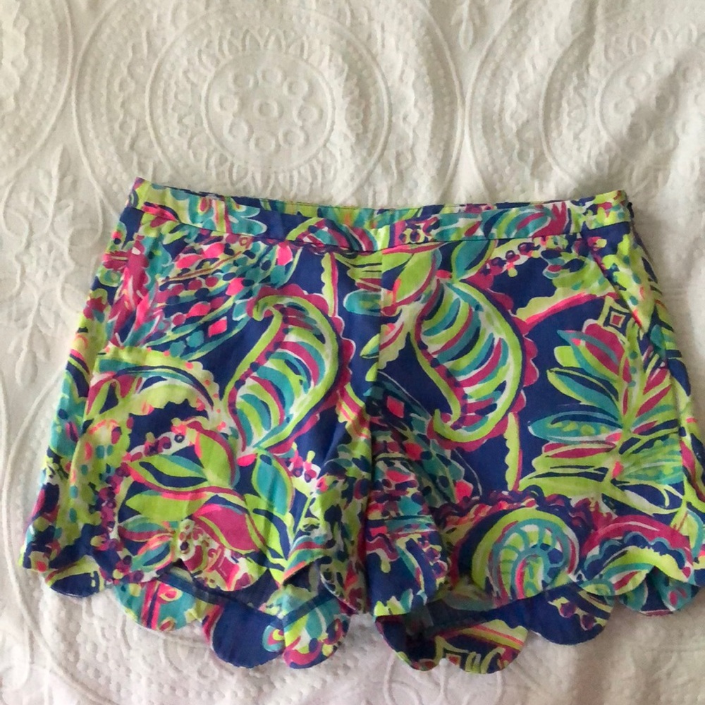 Lilly Pulitzer Scallop Shorts